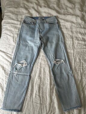 Levi's Wedgie Fit Distressed Straight Leg Jeans - Size 27